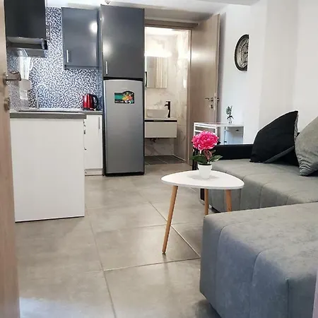 Stavrini's Paradise Apartment