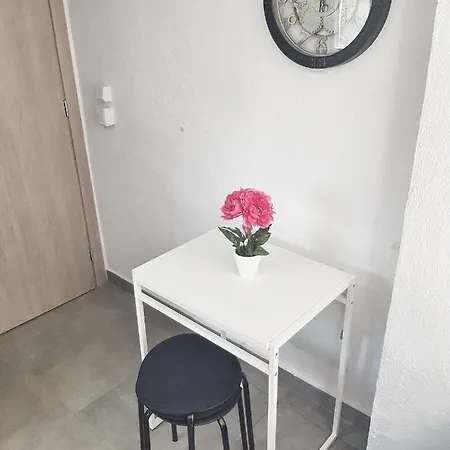 Stavrini's Paradise Apartment