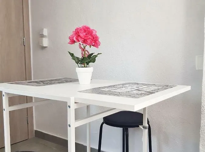 Stavrini's Paradise 公寓 *