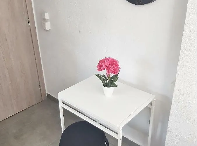 Stavrini's Paradise 公寓